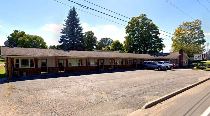 Towne Motel (Town Motel) - Web Listing (newer photo)